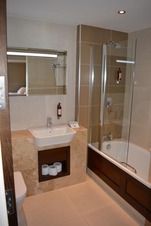Rooms At Rue Omagh Exterior foto